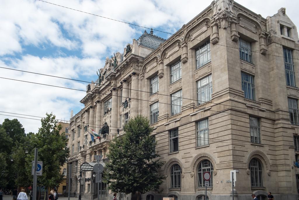 Inviting Flat In The Heart Of Town Lejlighed Budapest Eksteriør billede