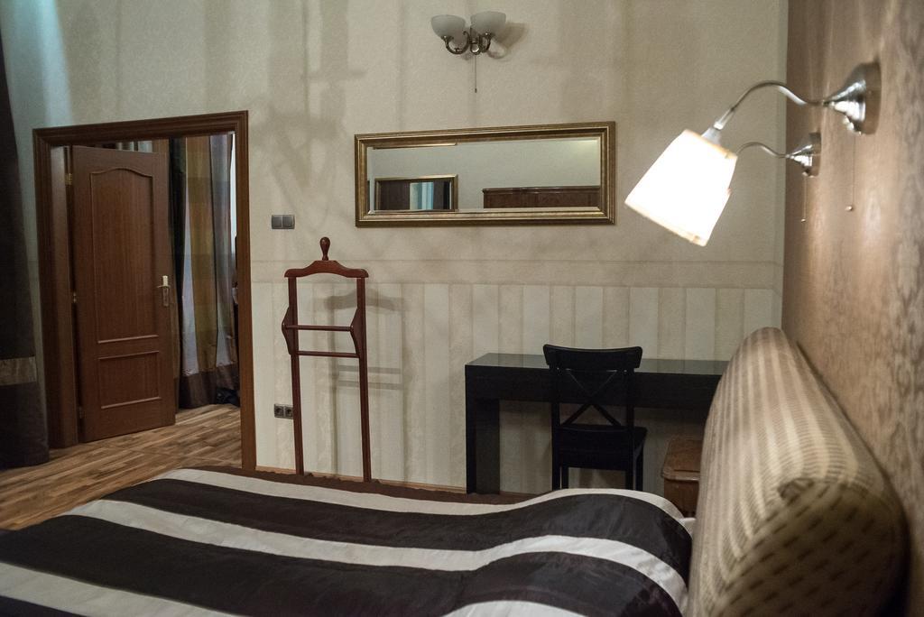 Inviting Flat In The Heart Of Town Lejlighed Budapest Eksteriør billede