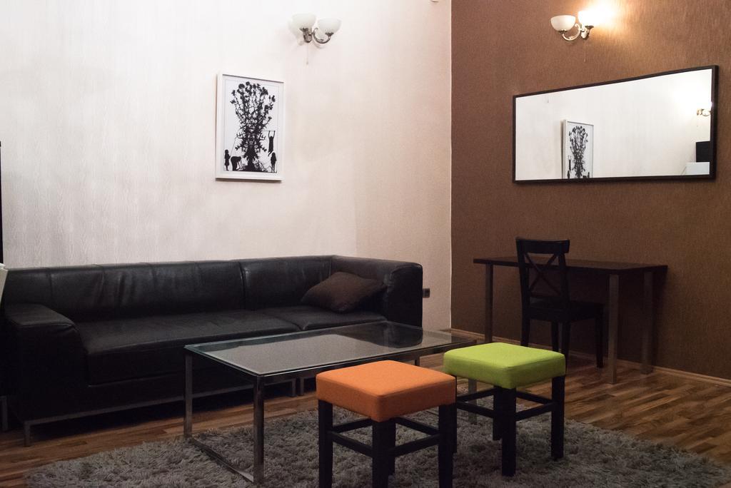 Inviting Flat In The Heart Of Town Lejlighed Budapest Eksteriør billede
