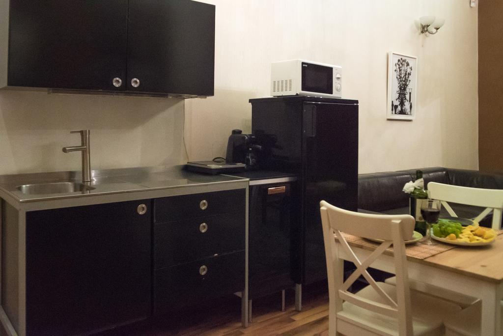 Inviting Flat In The Heart Of Town Lejlighed Budapest Eksteriør billede
