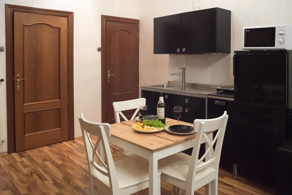 Inviting Flat In The Heart Of Town Lejlighed Budapest Eksteriør billede