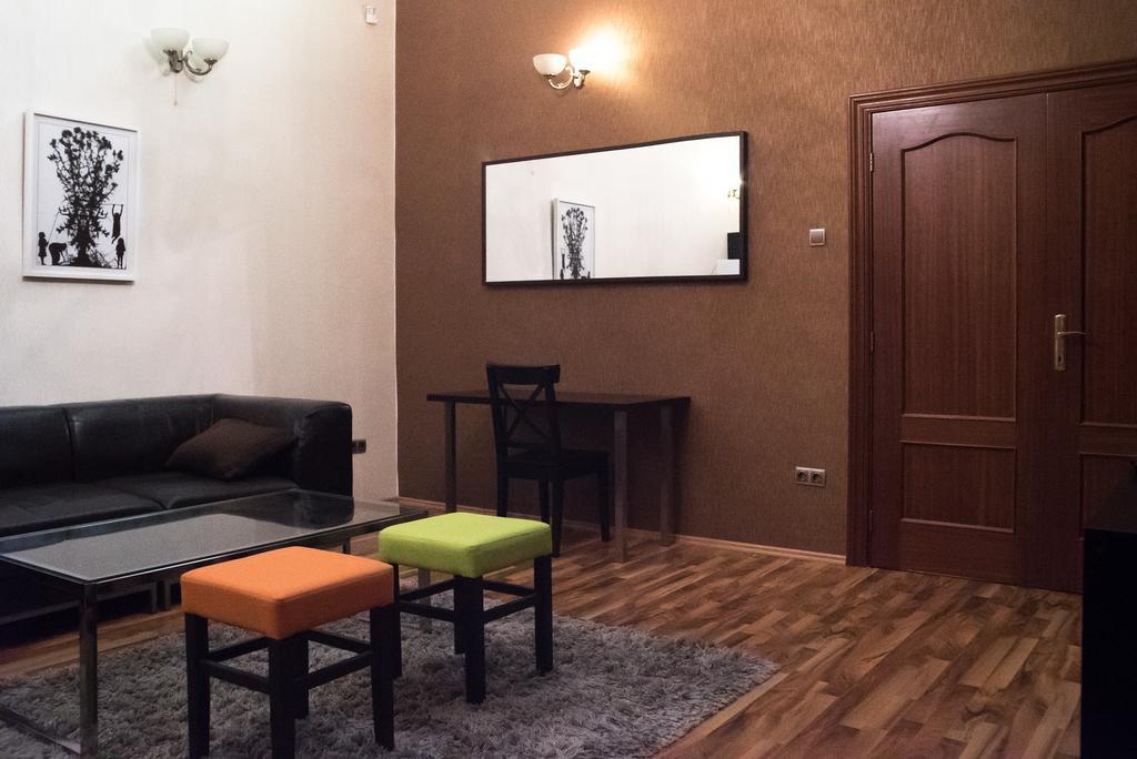 Inviting Flat In The Heart Of Town Lejlighed Budapest Eksteriør billede