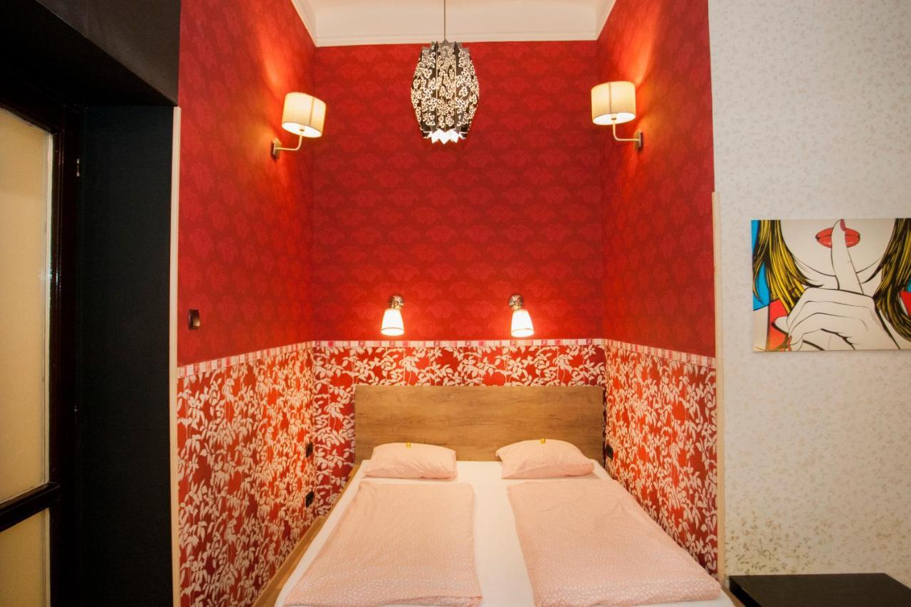 Inviting Flat In The Heart Of Town Lejlighed Budapest Eksteriør billede